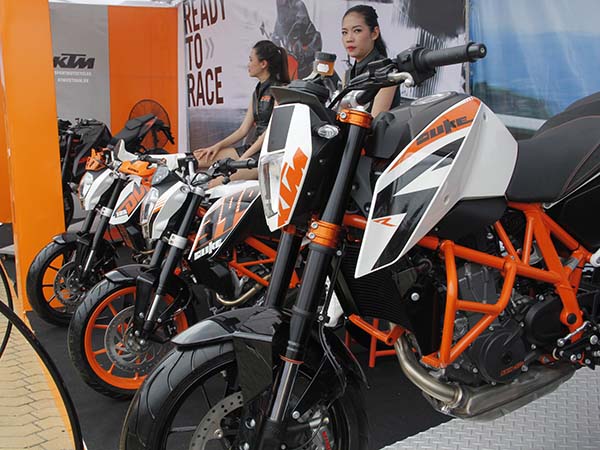 KTM của &Aacute;o mang tới Vietnam Motorbike Festival 2014 những d&ograve;ng xe mới nhất của m&igrave;nh như: Adventure 1190, 990 SUPER DUKE R, Duke 390&hellip;
