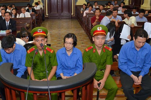 Phúc thẩm vụ án Huỳnh Thị Huyền Như: Chiếm đoạt tiền gửi vào công ty sân sau