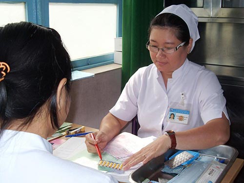 Tư vấn sử dụng thuốc tr&aacute;nh thai tại Bệnh viện Từ Dũ