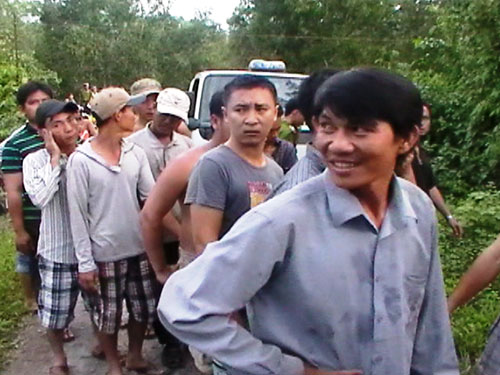 Bắt trường gà giữa rừng tràm