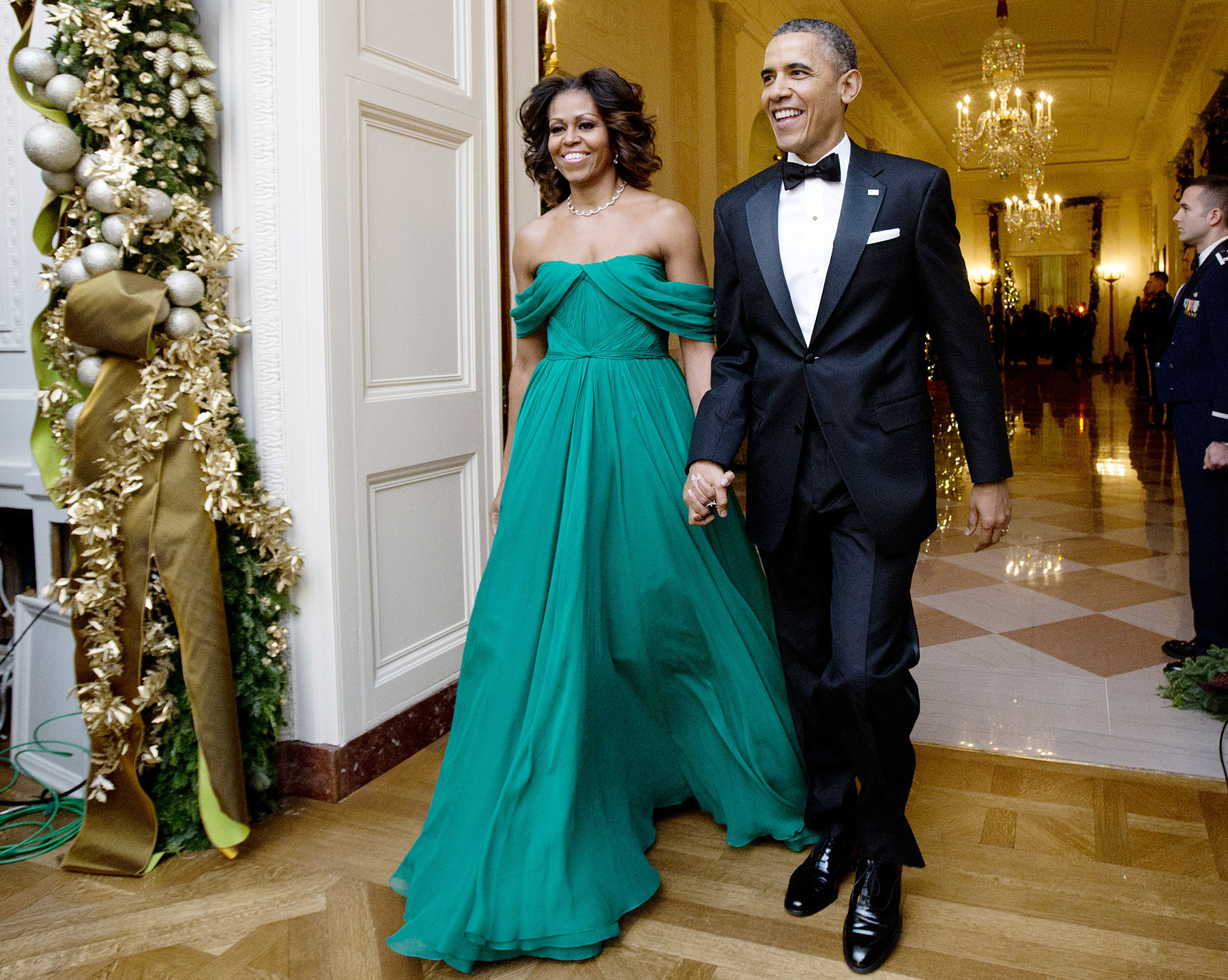 Thu nhập của Tổng thống Obama giảm