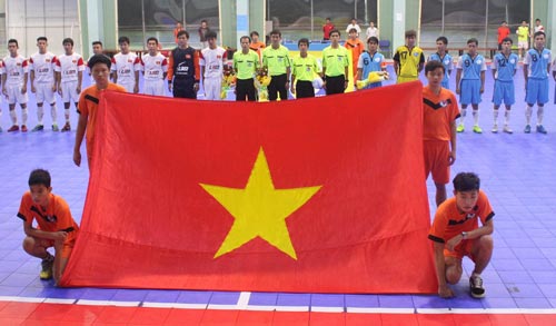 Quang cảnh lễ khai mạc Giải B&oacute;ng đ&aacute; futsal hạng B  - TP HCM năm 2014