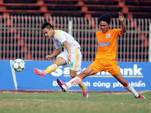 Hồ Phúc Tịnh lập cú đúp, U21 SLNA vào chung kết