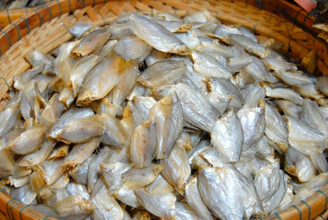 C&oacute; g&igrave; trong vương quốc mắm, kh&ocirc; c&aacute; độc nhất miền T&acirc;y?
