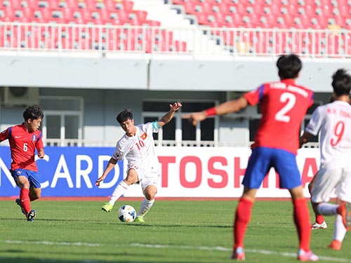 U19 Việt Nam - U19 Nhật Bản: Học đứng lên sau thất bại