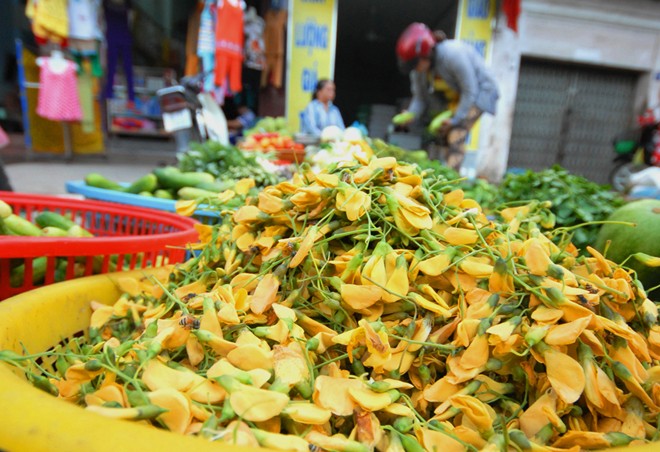 Những chợ đặc biệt chỉ c&oacute; trong m&ugrave;a lũ 
