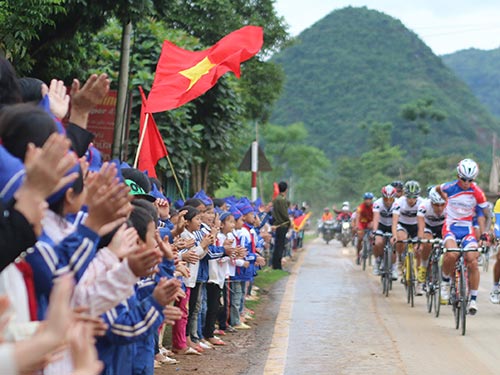 Cuộc đua xe đạp "Về Điện Biên Phủ 2014": Domesco Đồng Tháp thắng lớn
