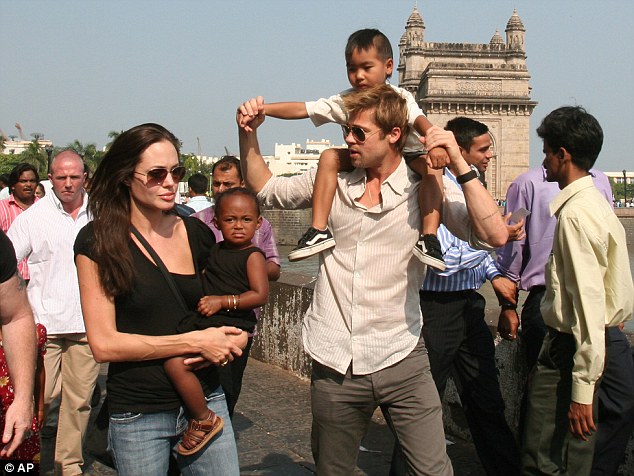 Brad Pitt đã hết yêu Angelina Jolie?