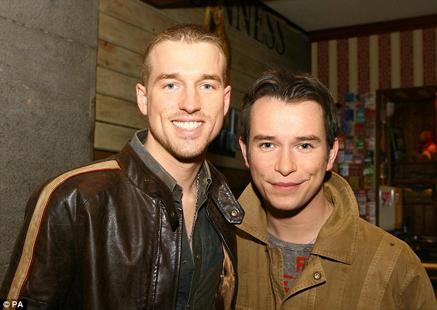 Stephen Gately v&agrave; Andrew Cowles
