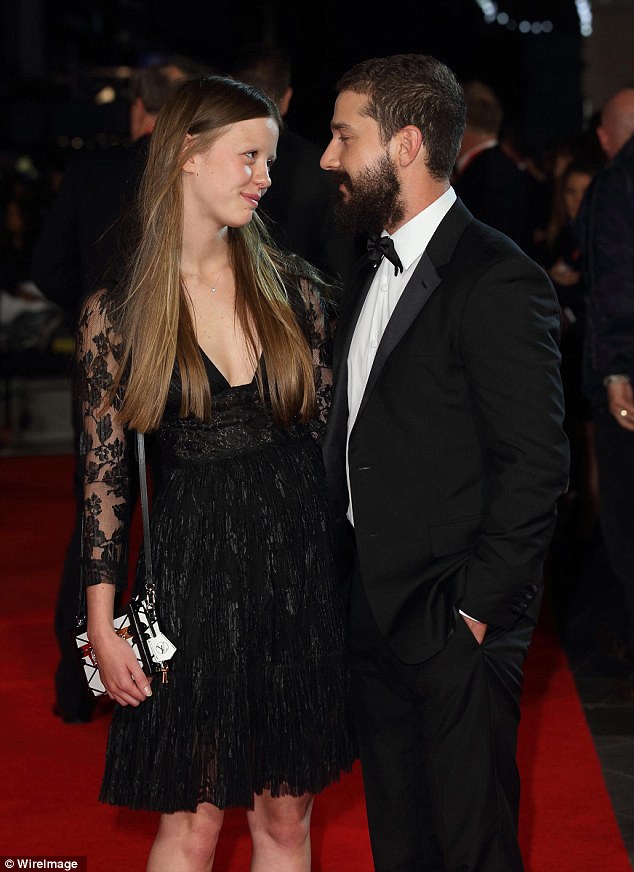 Shia LaBeouf v&agrave; bạn g&aacute;i