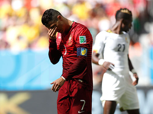 Quả bóng vàng ám Ronaldo