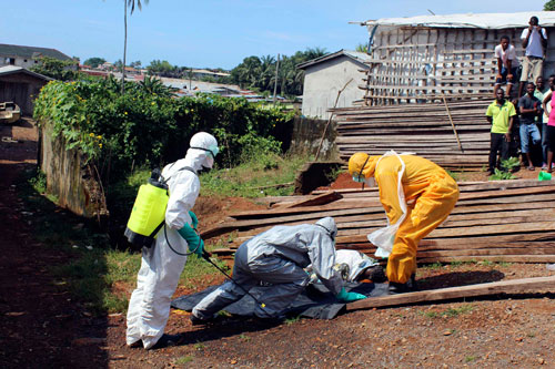 Chào thua Ebola!