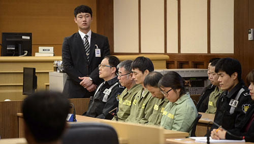 15 thành viên thủy thủ đoàn tàu Sewol lãnh án tù