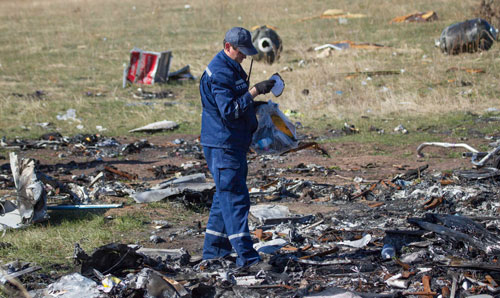 Hà Lan nghĩ đến khả năng MH17 bị máy bay bắn hạ