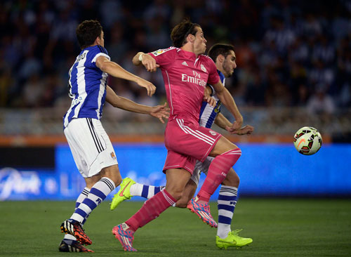 Real cần cú hích từ trận derby