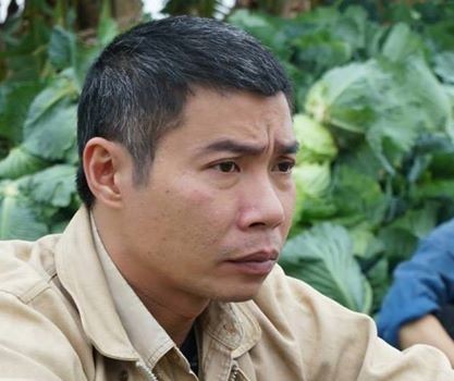 Nghệ sĩ hài Công Lý bỗng dưng lõa lồ trên bìa sách Luật