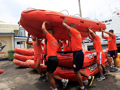 Bão Rammasun đổ bộ vào Philippines
