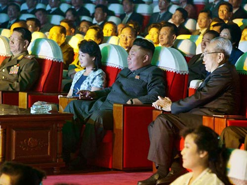 Ông Kim Jong-un “vẫn khỏe”