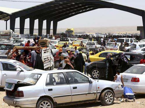 Người d&acirc;n chạy khỏi Mosul ng&agrave;y 10-6 Ảnh: BBC