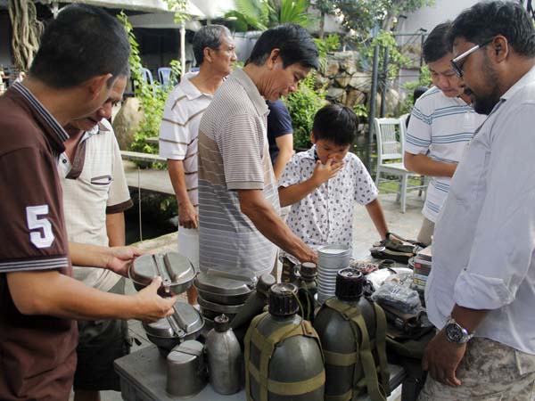 Bi-đ&ocirc;ng đựng nước cũ c&oacute; gi&aacute; từ 200.000 - 500.000 đồng.