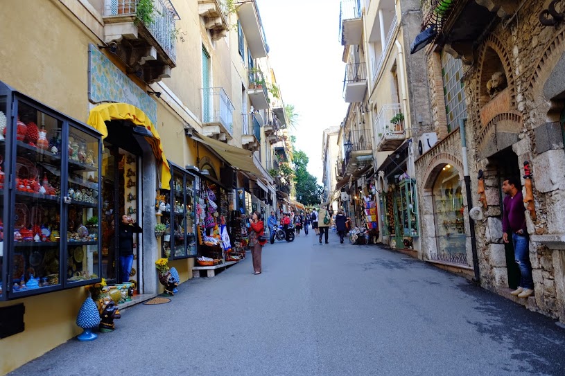 Phố cổ ở đảo Sicily