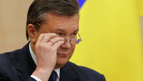Ukraine: Ông Yanukovych ôm 32 tỉ USD sang Nga