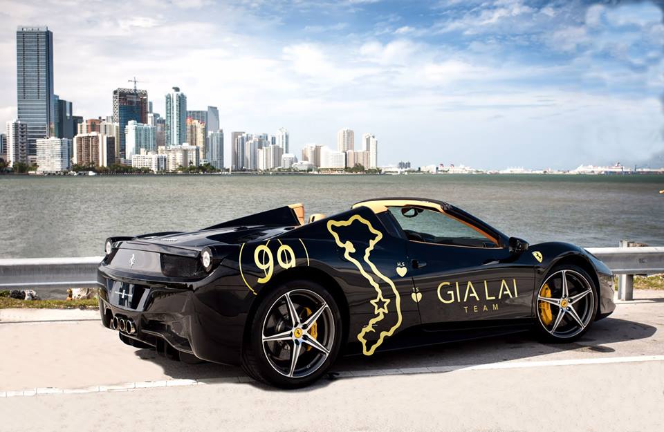 Ferrari 458 Spider hiện c&oacute; gi&aacute; khoảng 250.000 USD tr&ecirc;n thị trường quốc tế.
