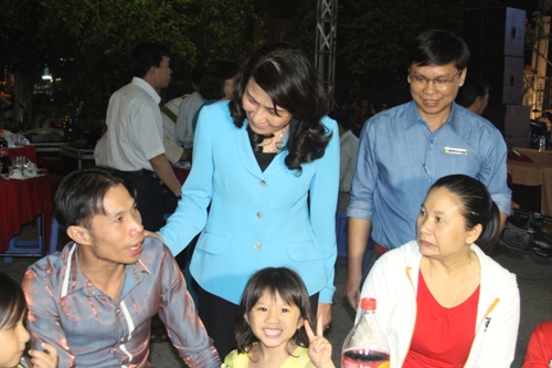 Ấm lòng những người ở lại