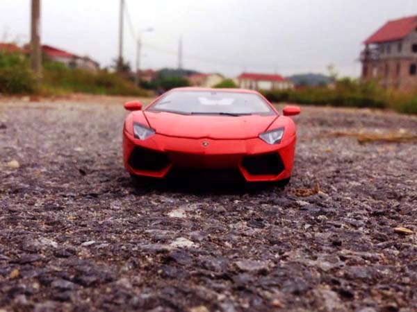 Chi tiền tỉ chơi xe mô hình