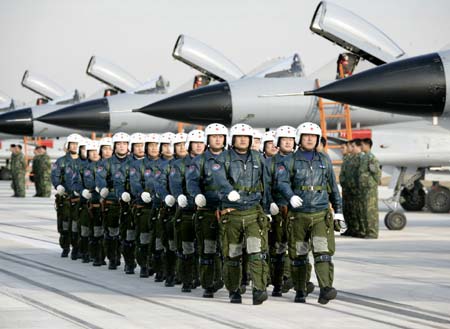 Qu&acirc;n đội Trung Quốc c&oacute; qu&acirc;n số đ&ocirc;ng v&agrave; khả năng triển khai rộng. Ảnh: China Daily