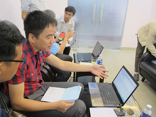 Mạng thông, vé tàu vẫn trục trặc