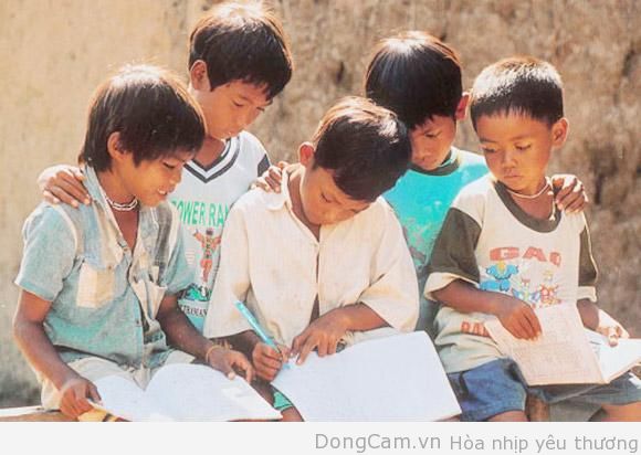 Dự &aacute;n hướng đến gi&uacute;p đỡ trẻ em ngh&egrave;o, trẻ em đường phố