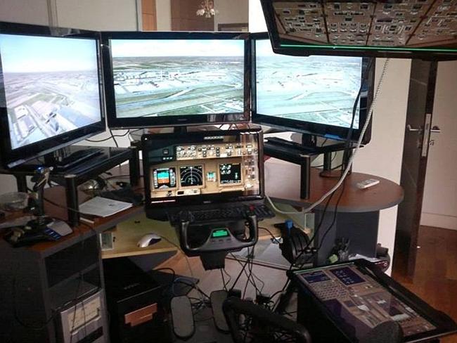 Chuyến bay m&ocirc; phỏng MH370 tại nh&agrave; cơ trưởng Shah. Ảnh: Facebook