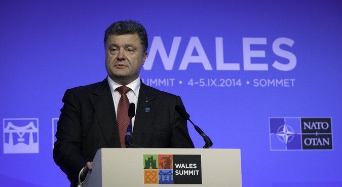 Tổng thống Ukraine Petro Poroshenko sẽ được mời ph&aacute;t biểu tại cuộc họp của Quốc hội Mỹ ng&agrave;y 18-9. Ảnh: AP