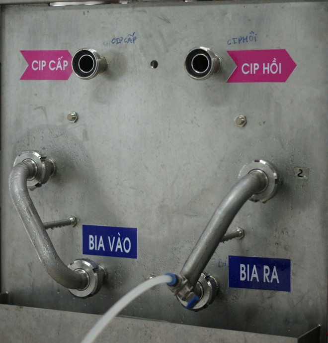 Sau khi qua hết c&aacute;c c&ocirc;ng đoạn của hệ thống nấu bia th&ocirc;ng thường, bia kh&ocirc;ng say được đưa v&agrave;o m&aacute;y loại bỏ cồn để cho ra th&agrave;nh phẩm. Hiện đ&acirc;y l&agrave; hệ thống loại bỏ cồn đầu ti&ecirc;n ở Việt Nam, được  vận h&agrave;nh theo c&ocirc;ng nghệ của Đức.