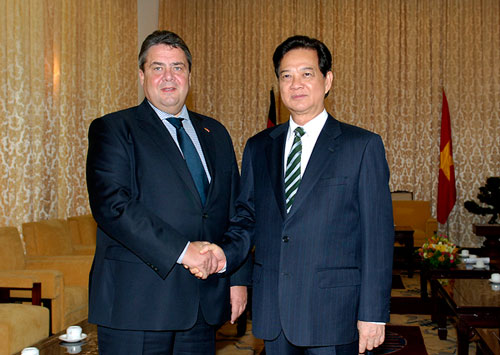 Thủ tướng Nguyễn Tấn Dũng tiếp Ph&oacute; Thủ tướng Đức Sigmar Gabriel