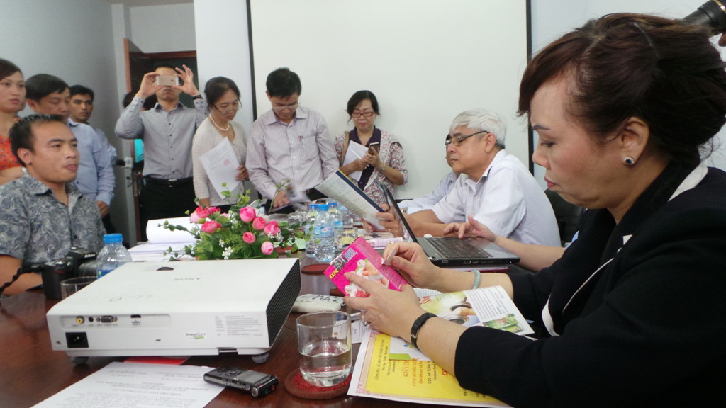 Thực phẩm chức năng được nổ l&agrave; thuốc bị đ&iacute;ch th&acirc;n Bộ trưởng Bộ Y tế t&uacute;yt c&ograve;i.