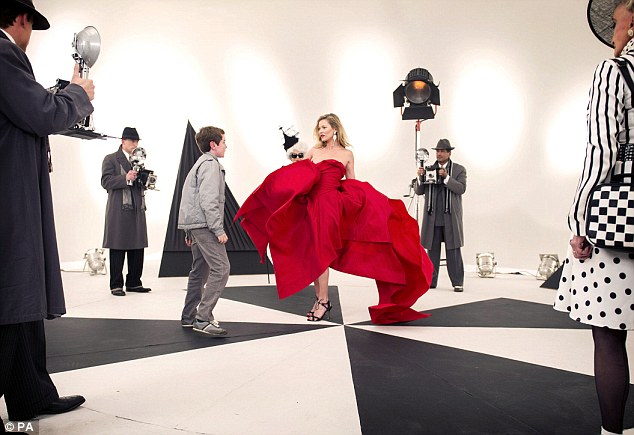 Kate Moss v&agrave; cậu b&eacute; Billy Kennedy