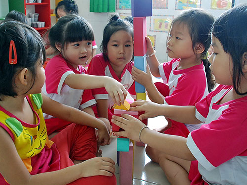 Học sinh Trường Mầm non Vườn Hồng, quận 8, TP HCM trong giờ họcẢnh: Tấn Thạnh