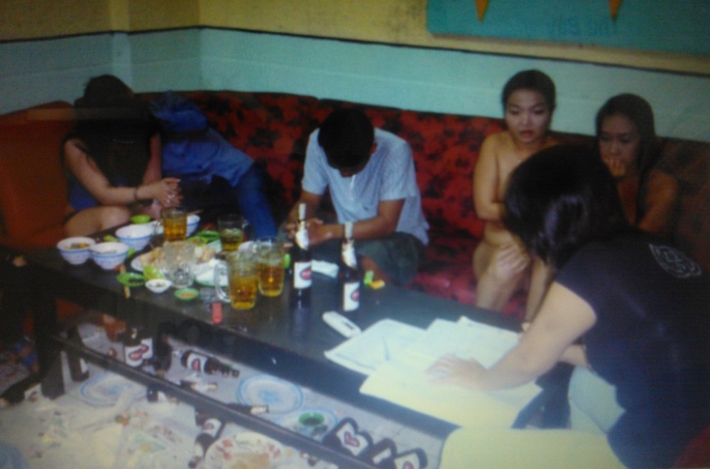 Nghi can đường dây chứa mại dâm miệt vườn ra đầu thú