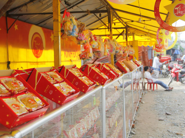 Hầu hết các tiệm bánh Trung thu đều trong tình trạng vắng vẻ.