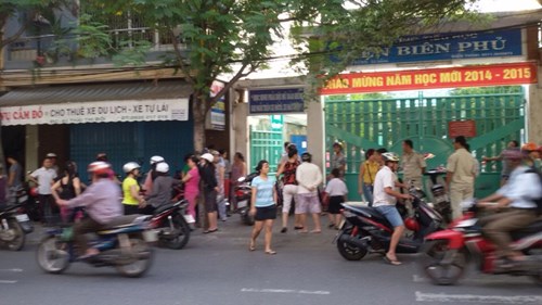 Hiệu trưởng “lạm thu” vẫn được làm Hiệu trưởng!