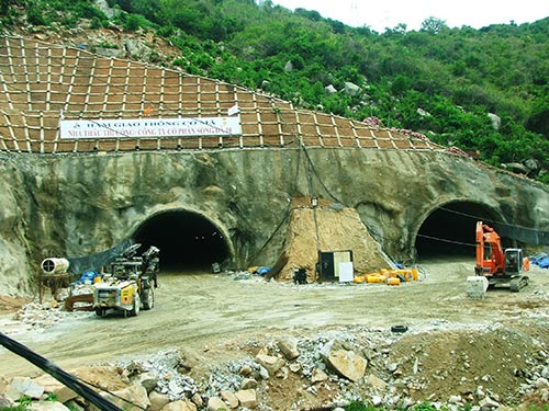 Dự &aacute;n hầm đường bộ qua đ&egrave;o Cả được tiết giảm cả ng&agrave;n tỉ đồng sau khi r&agrave; so&aacute;t Ảnh: HỒNG &Aacute;NH