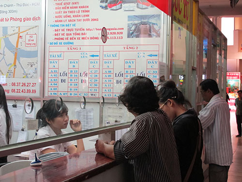Đi lại dịp lễ bắt đầu “nóng”