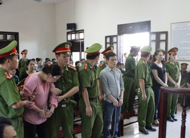 C&aacute;c đối tượng tại phi&ecirc;n x&eacute;t cử