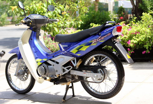 Suzuki-Sport-110-3.jpg