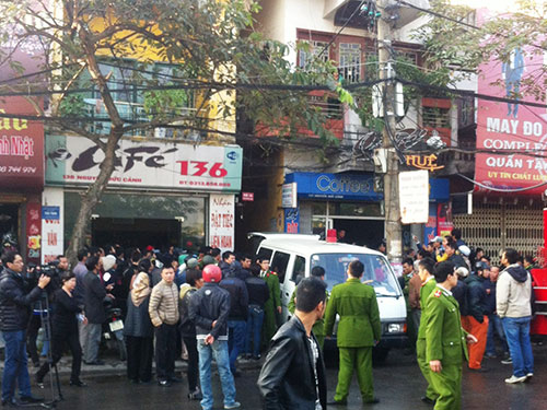 Cháy nhà, 6 người tử vong