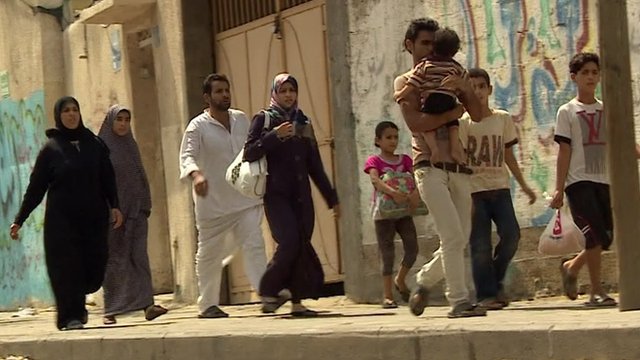 Liên Hiệp Quốc cho biết có 83.695 người đã chạy trốn khỏi Dải Gaza và đang trú ẩn ở 61 địa điểm gần 2 tuần trở lại đây. Ảnh: BBC
