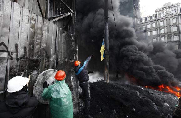 Bất ổn li&ecirc;n tục leo thang tại Kiev những tuần qua. Ảnh: Reuters
