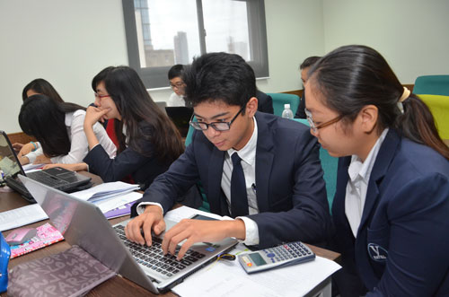 Sinh viên tham gia một tiết học tại Trường ĐH Hoa Sen Ảnh: TẤN THẠNH